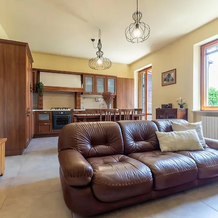 Italian Experience - Sunrise Hill * Urbisaglia