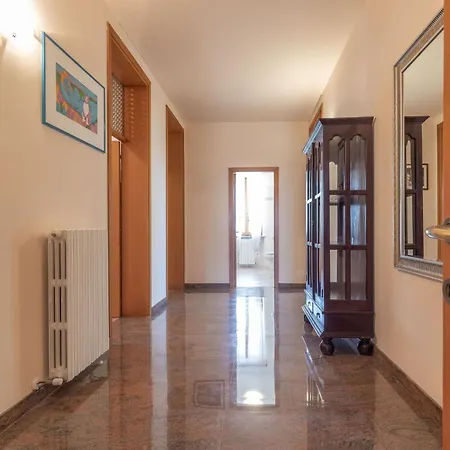 Italian Experience - Sunrise Hill * Urbisaglia