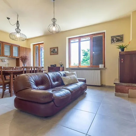 Italian Experience - Sunrise Hill Дом отдыха